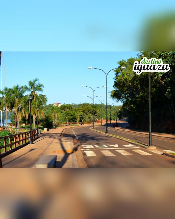 Hostel El Amanecer ปูแอร์โตอีกวาซู ภายนอก รูปภาพ