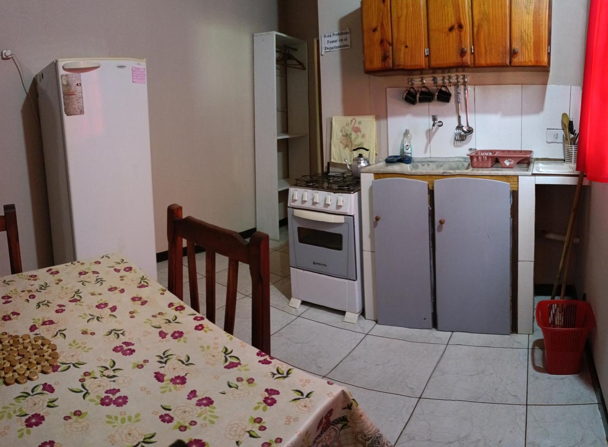 Hostel El Amanecer ปูแอร์โตอีกวาซู ภายนอก รูปภาพ