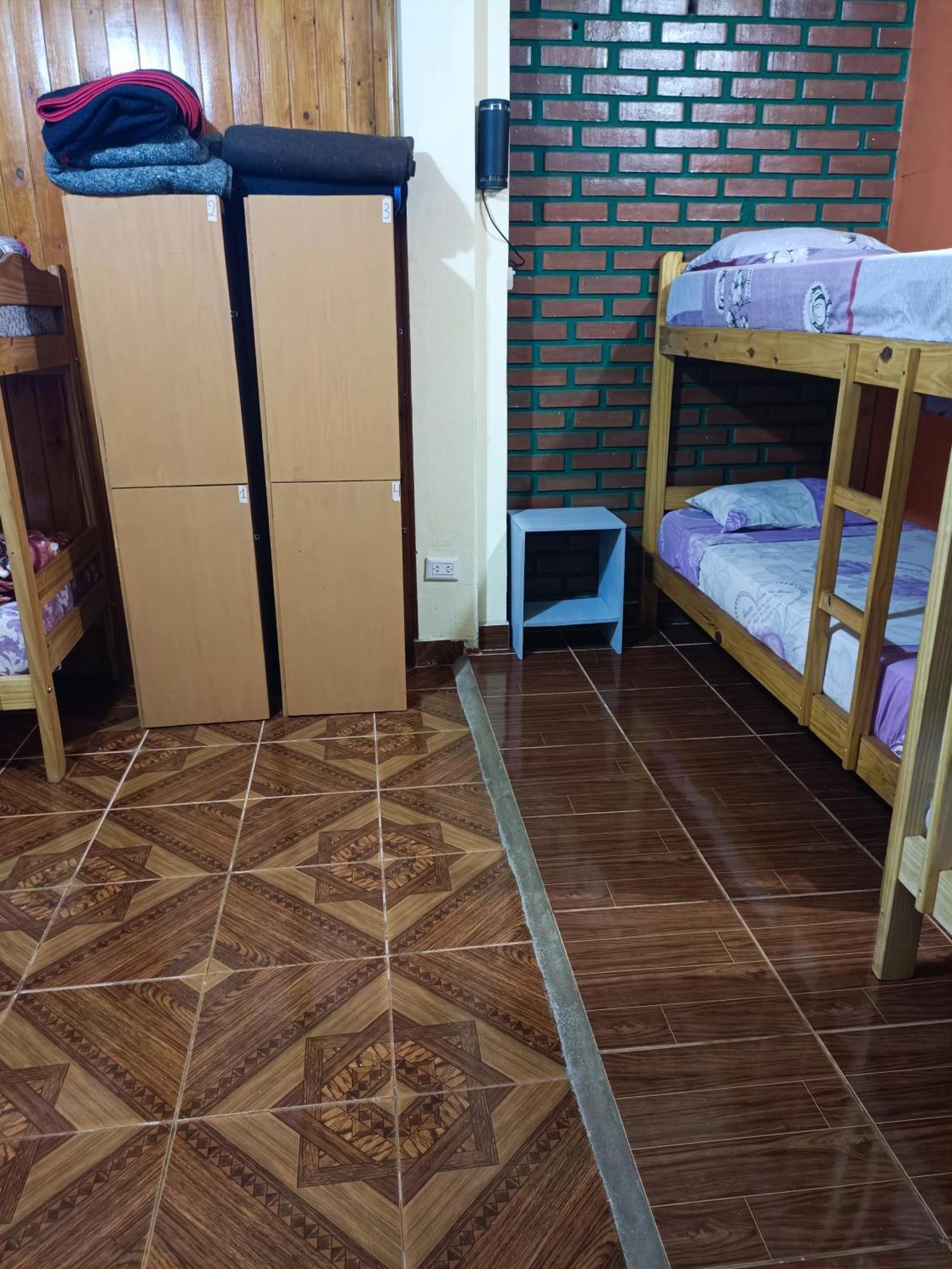 Hostel El Amanecer ปูแอร์โตอีกวาซู ภายนอก รูปภาพ