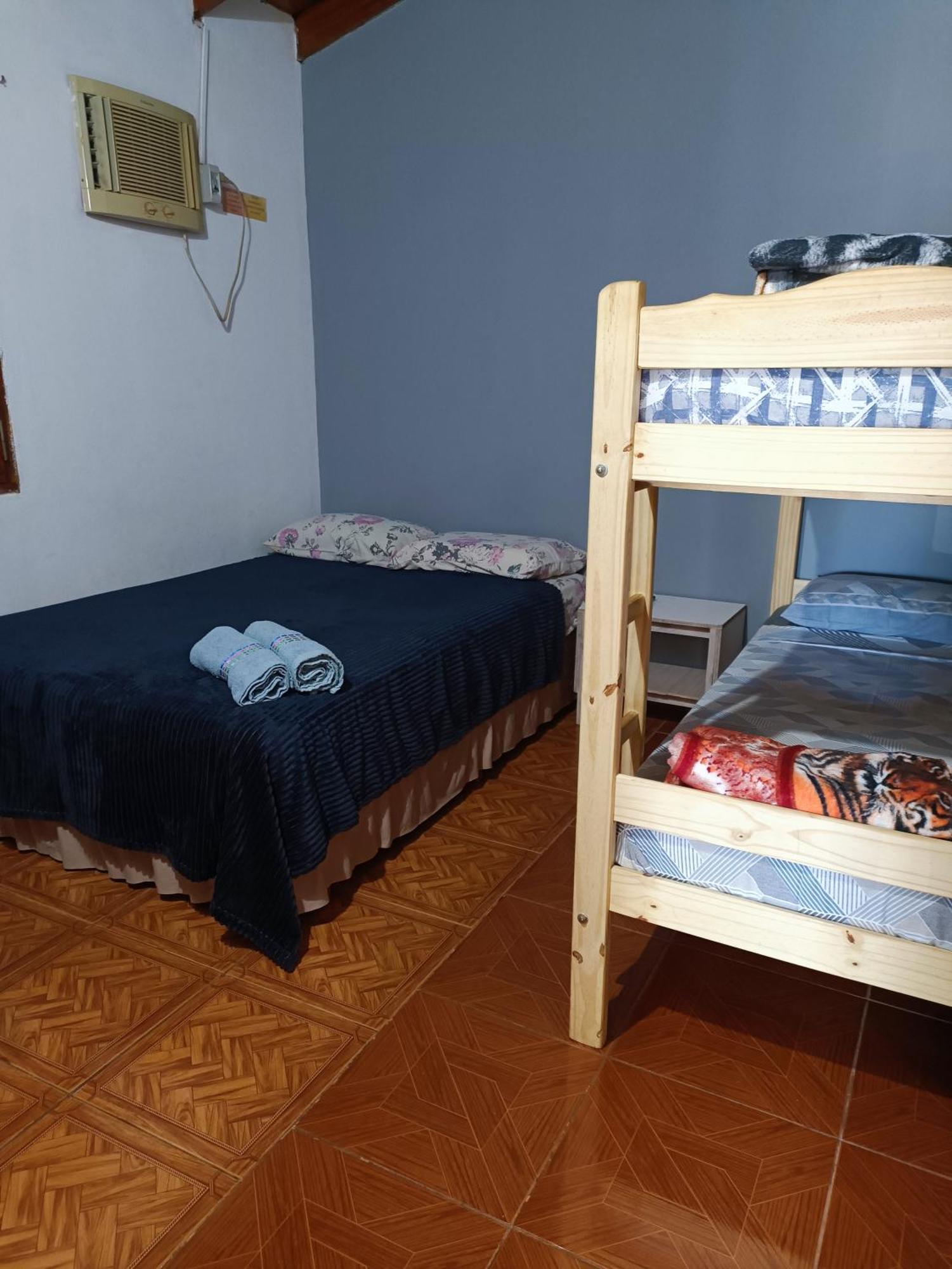 Hostel El Amanecer ปูแอร์โตอีกวาซู ห้อง รูปภาพ