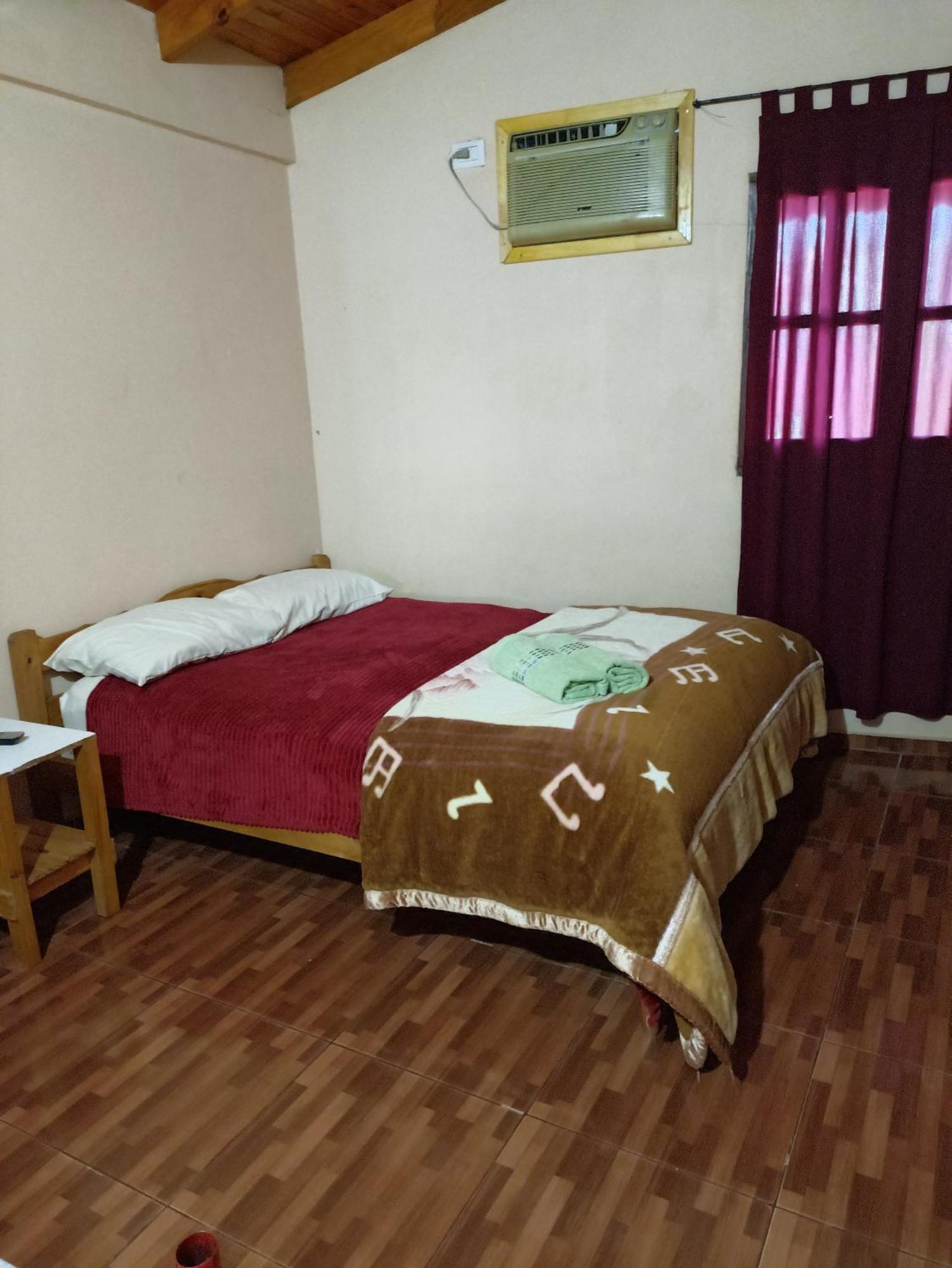 Hostel El Amanecer ปูแอร์โตอีกวาซู ภายนอก รูปภาพ