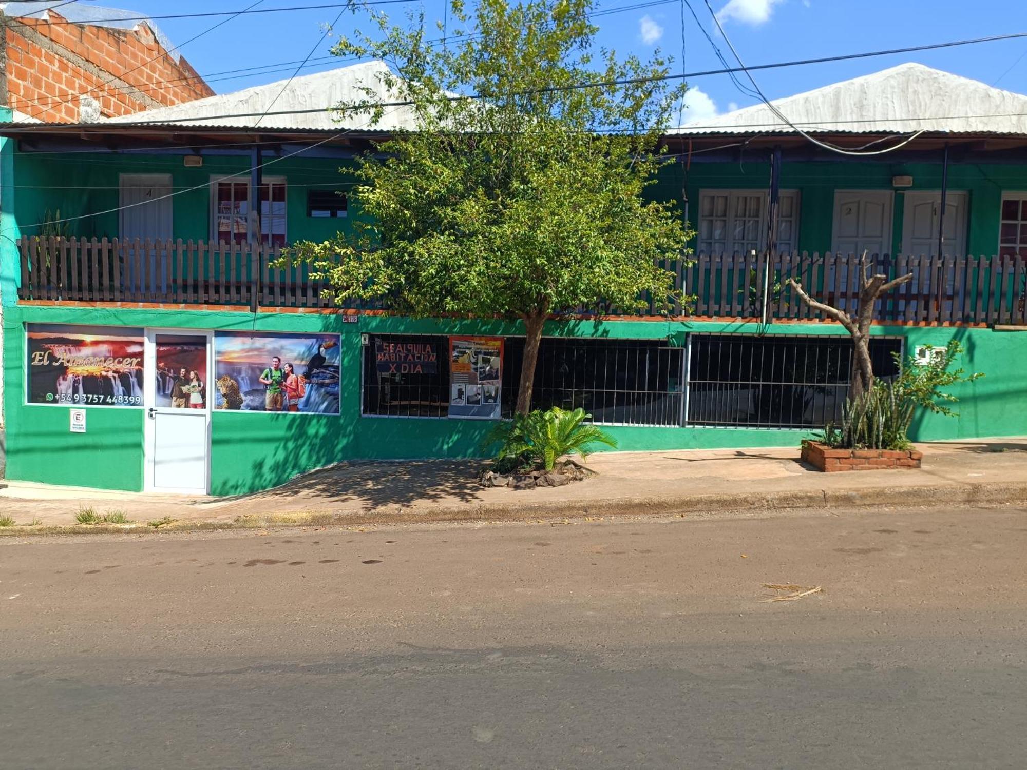 Hostel El Amanecer ปูแอร์โตอีกวาซู ภายนอก รูปภาพ